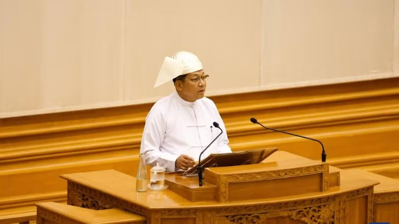 Tổng thống Myanmar Min Aung Hlaing chính thức tuyên thệ tổng thống ngày 10/4. (Ảnh: Xinhua)