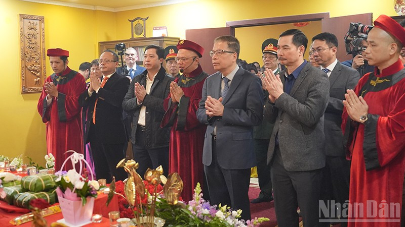 Lễ Giỗ Tổ Hùng Vương nhằm tôn vinh công lao dựng nước và giữ nước của các Vua Hùng tại Liên bang Nga. (Ảnh: XUÂN HƯNG)
