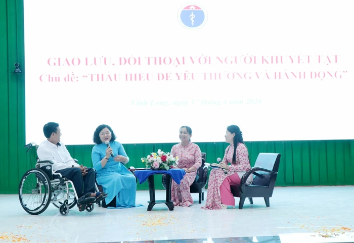 Họp mặt Kỷ niệm Ngày Người khuyết tật Việt Nam