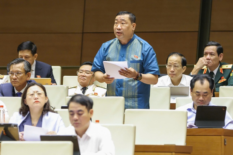 Đại biểu Thạch Phước Bình (Đoàn Vĩnh Long) nêu ý kiến thảo luận tại hội trường - Ảnh: VGP/Nhật Bắc