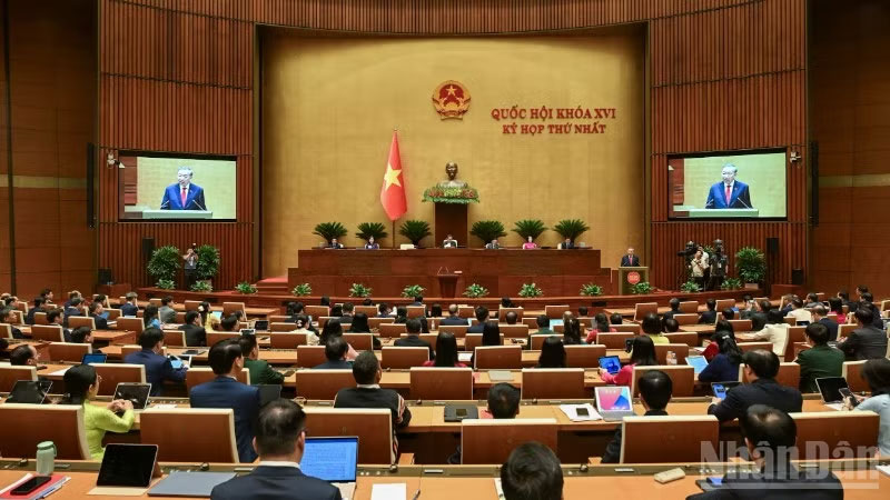 Ngày làm việc thứ hai Kỳ họp thứ nhất, Quốc hội khóa XVI. (Ảnh: DUY LINH)