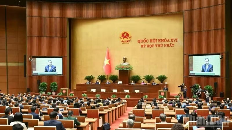 Quang cảnh phiên bế mạc Kỳ họp thứ nhất, Quốc hội khóa XVI. (Ảnh: DUY LINH)