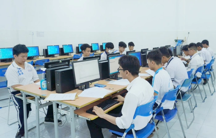 249 thí sinh tham gia hội thi Tin học trẻ tỉnh Vĩnh Long năm 2026
