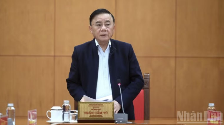 Đồng chí Trần Cẩm Tú, Ủy viên Bộ Chính trị, Thường trực Ban Bí thư đã ký ban hành Kết luận số 16-KL/TW . (Ảnh: DUY LINH)