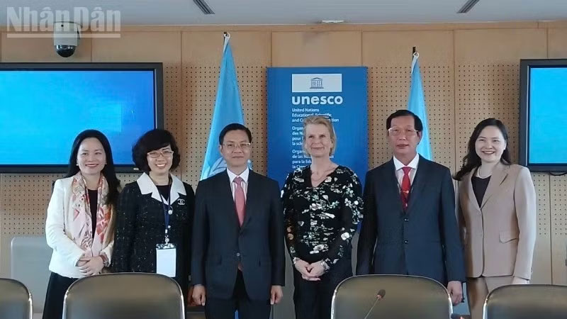 Thứ trưởng Ngoại giao Ngô Lê Văn gặp và làm việc với Phó Tổng Giám đốc UNESCO Åsa Regnér.