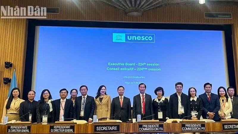 Đoàn đại biểu Việt Nam tham dự Kỳ họp Hội đồng Chấp hành lần thứ 224 của UNESCO.