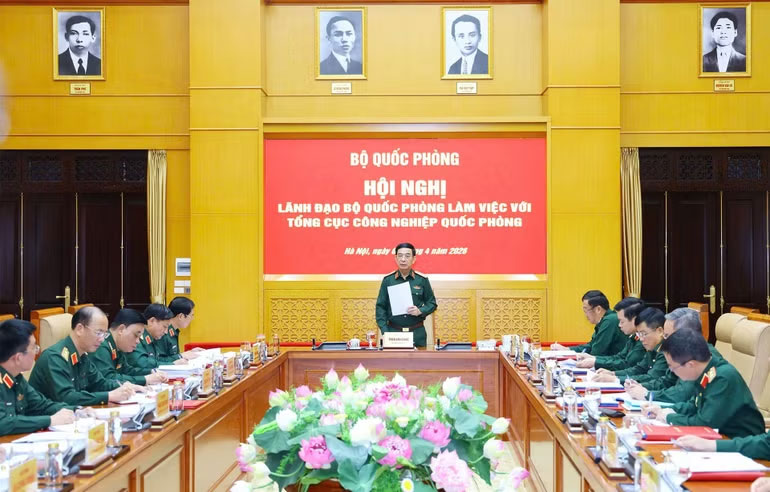 Đại tướng Phan Văn Giang chủ trì hội nghị.