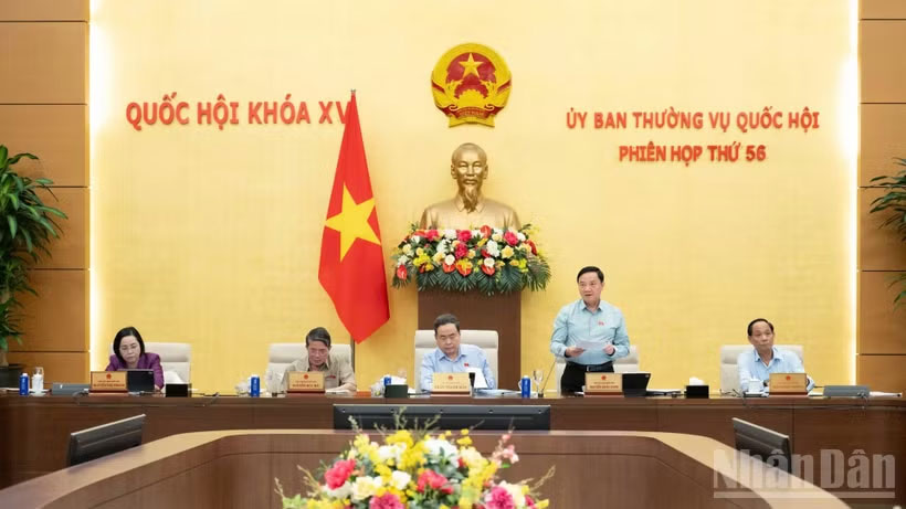 Phó Chủ tịch Quốc hội Nguyễn Khắc Định điều hành nội dung phiên họp. (Ảnh: DUY LINH)
