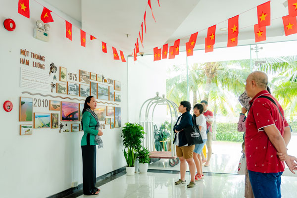 Tour “Một thoáng Hàm Luông” với những câu chuyện đầy cảm xúc về lịch sử và con người xứ dừa.

