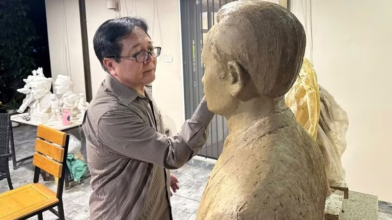 Trong quá trình điêu khắc tác phẩm, yếu tố khiến nghệ sĩ Vương Duy Biên trăn trở nhiều nhất là ở thần thái.
