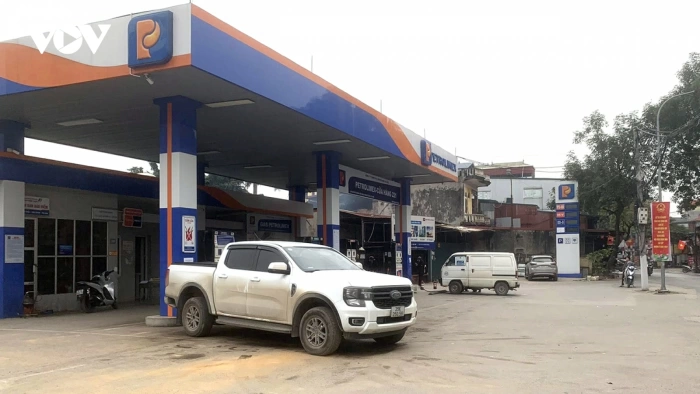 Giá xăng dầu tiếp tục giảm, RON95-III còn 22.880 đồng/lít từ 15h00 chiều nay 23/4