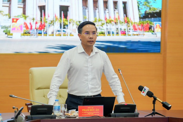 Thống đốc Ngân hàng Nhà nước Việt Nam Phạm Đức Ấn phát biểu chỉ đạo tại cuộc họp. Ảnh: Thời báo Ngân hàng

