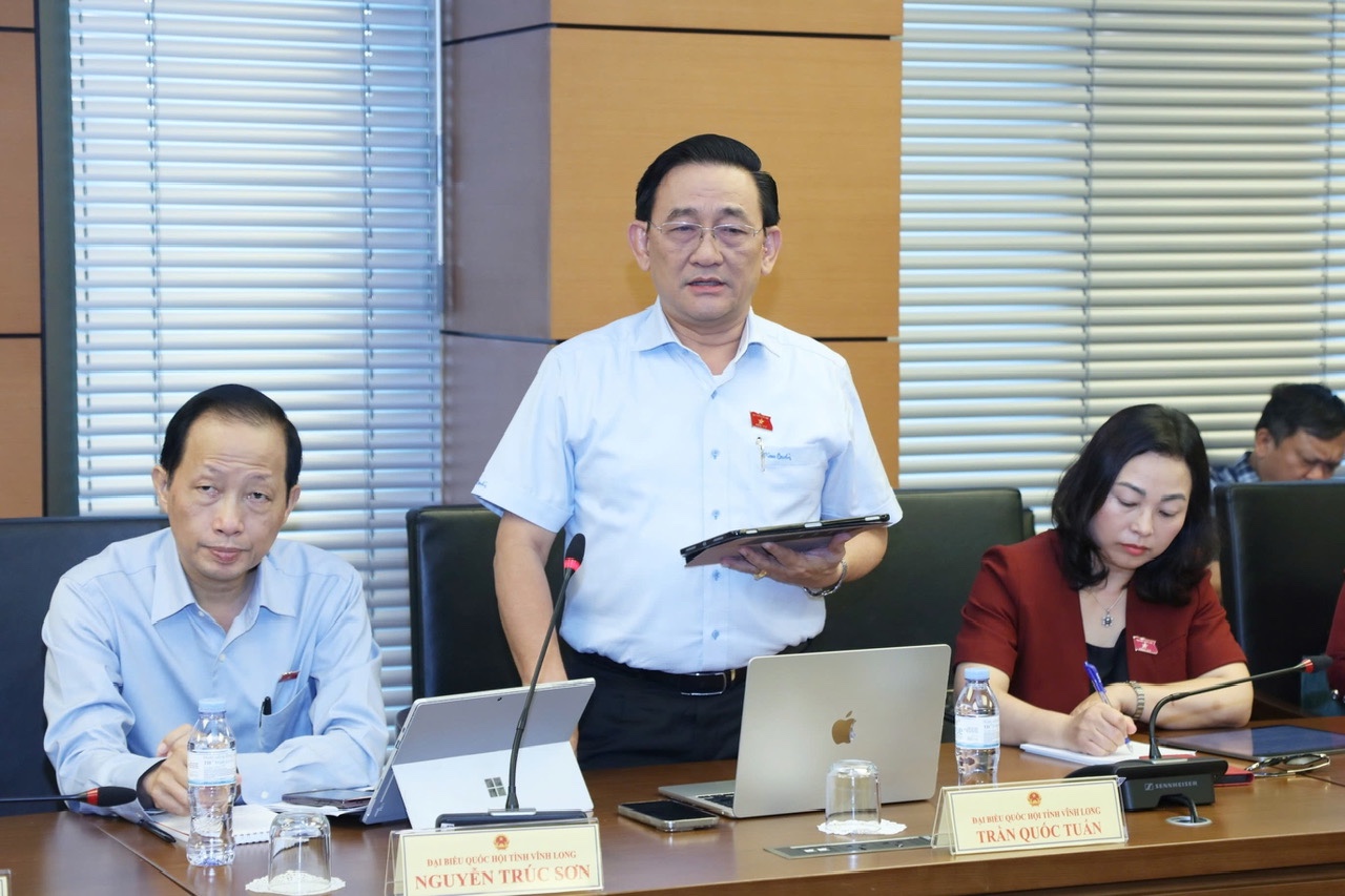 Đại biểu Trần Quốc Tuấn.