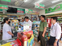 Kiểm tra đột xuất kinh doanh thuốc, mỹ phẩm, thực phẩm chức năng