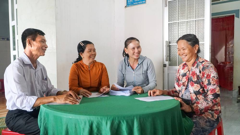 Chính quyền địa phương, MTTQ luôn gần dân, tuyên truyền, vận động người dân.
