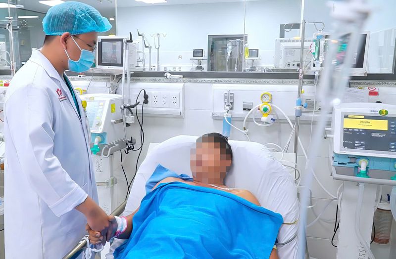 Nhiều bệnh nhân bị đột quỵ, nhồi máu cơ tim vì tác hại thuốc lá.
