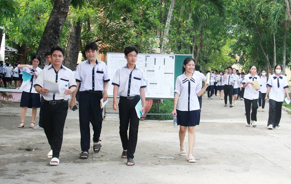  
Tư vấn đào tạo nghề, tư vấn việc làm trong và ngoài nước cho người lao động tại Trung tâm Dịch vụ việc làm tỉnh.
