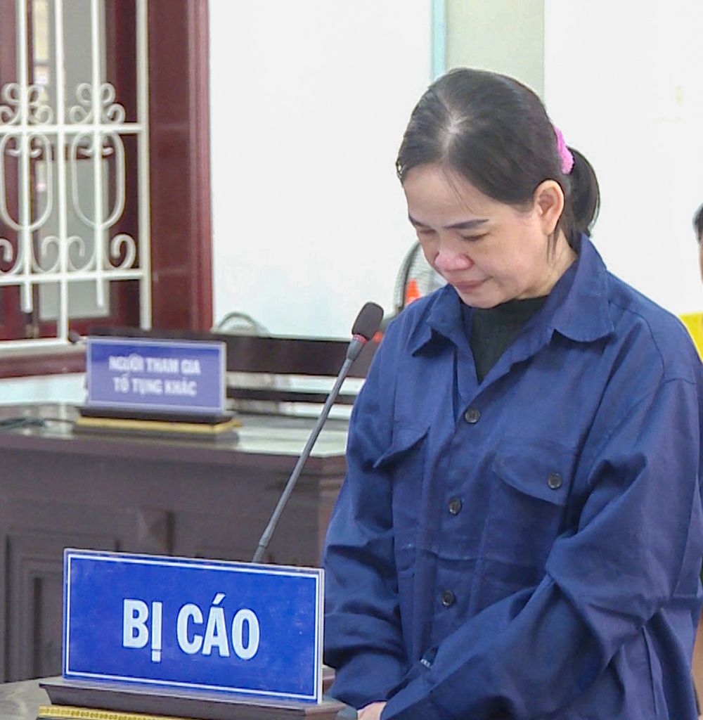 Những giọt nước mắt muộn màng của bị cáo Huỳnh Kim Thanh trong ngày bị tòa tuyên án. Ảnh tư liệu
