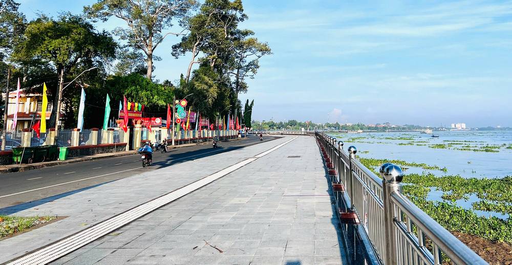  
Các công trình/dự án giúp thay đổi diện mạo, tạo động lực thúc đẩy phát triển kinh tế- xã hội.
