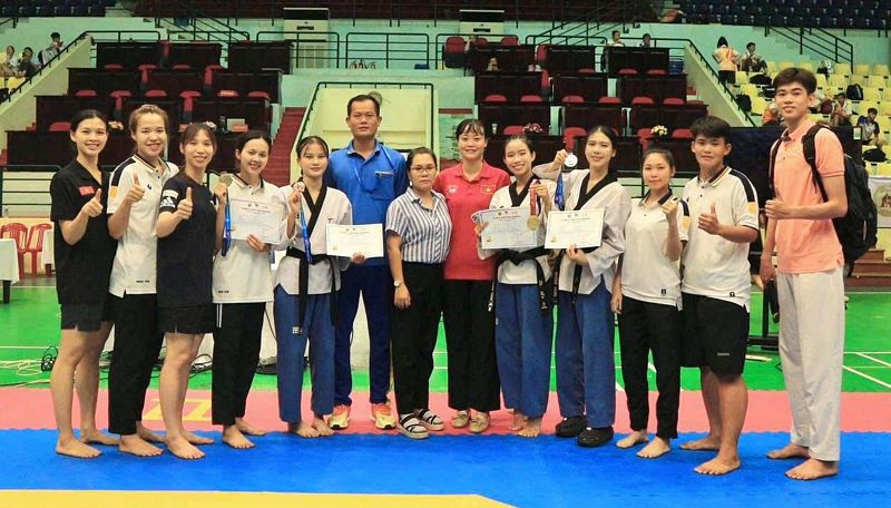 Các thành viên ĐT taekwondo Vĩnh Long tham dự giải VĐQG 2025.