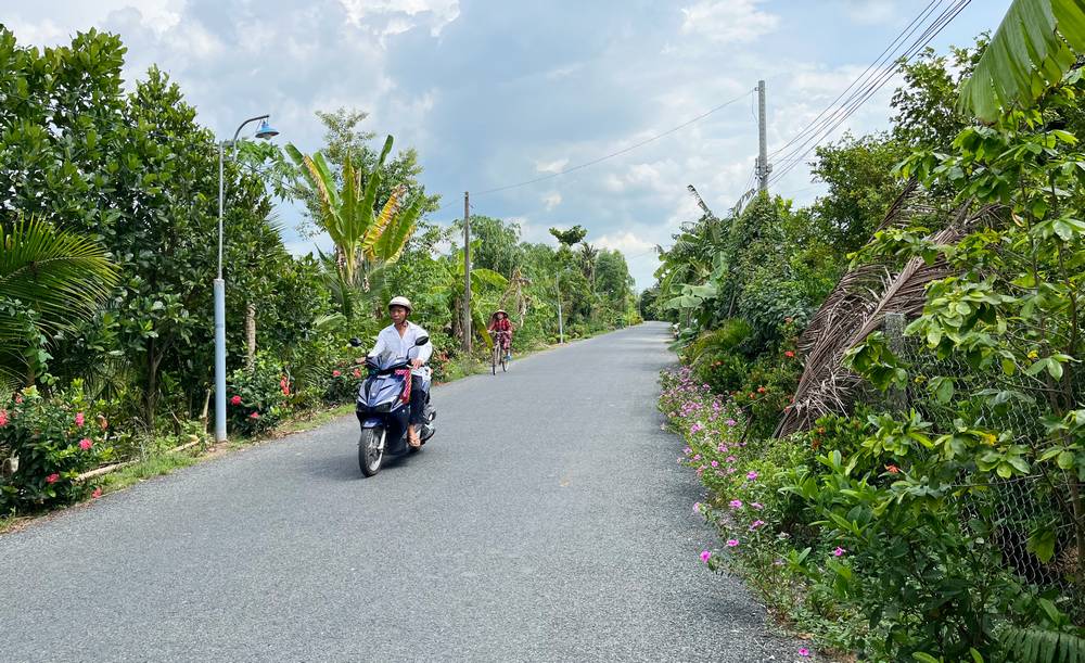 Hệ thống giao thông của huyện Long Hồ được quan tâm đầu tư ngày càng thông suốt, đồng bộ.
