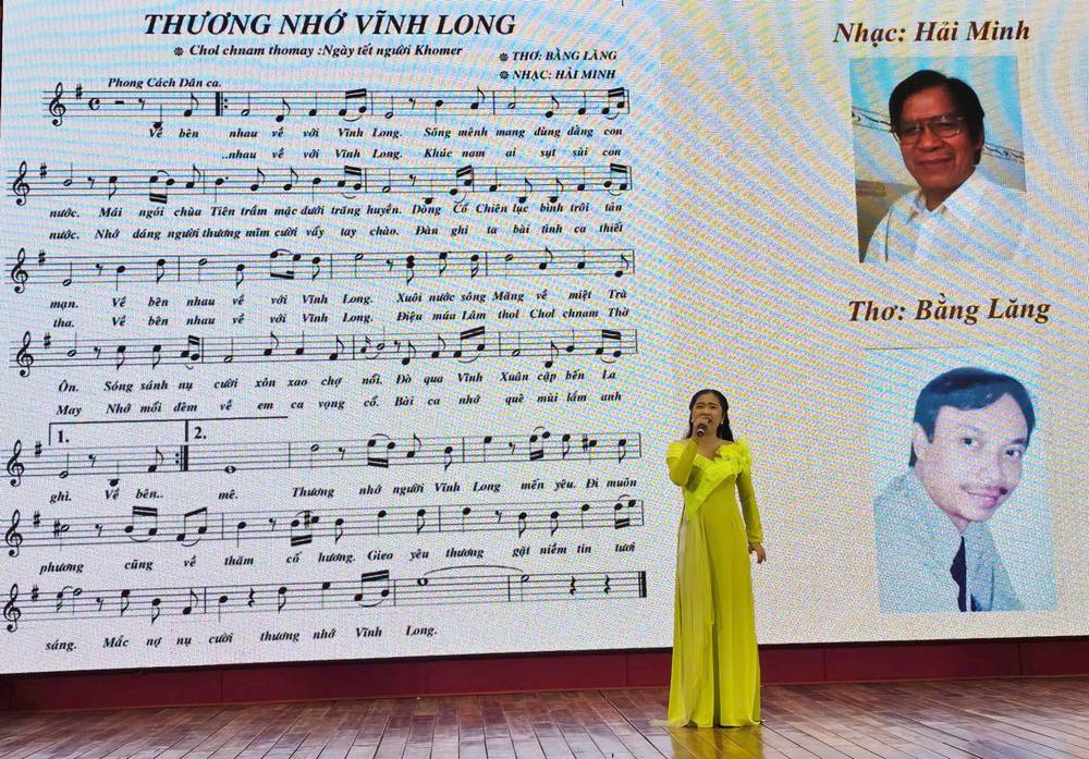 50 năm qua, hàng trăm tác phẩm, công trình văn học, nghệ thuật được công chúng đón nhận.
