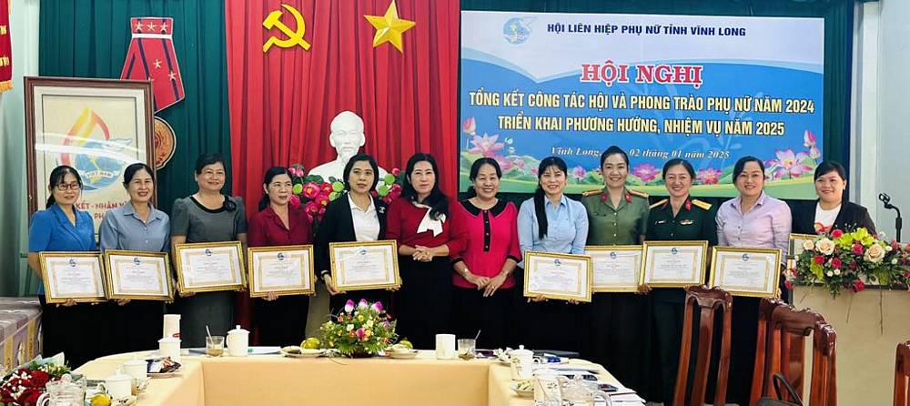  100% hội LHPN cấp huyện hoàn thành xuất sắc nhiệm vụ.

