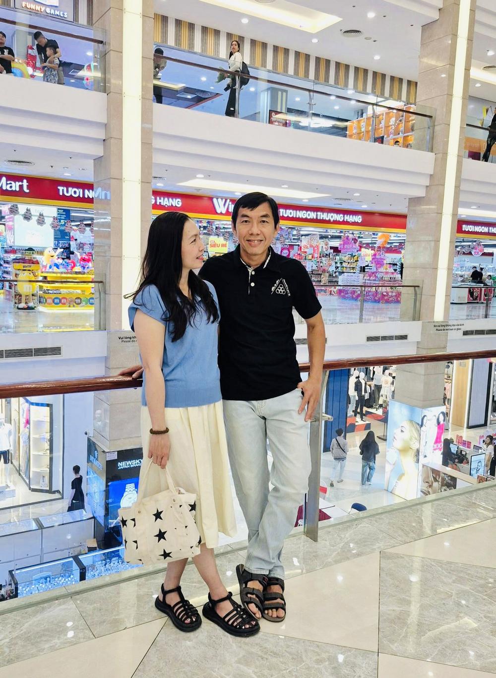 Vợ chồng hạnh phúc thì phải có sự trao đổi, chia sẻ niềm vui nỗi buồn cùng nhau. Ảnh minh họa