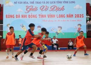 Sân chơi khuyến khích phong trào bóng đá học đường