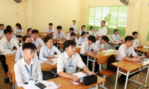 Ôn thi tốt nghiệp THPT bám sát đặc điểm điều kiện thực tiễn của từng trường