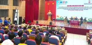 Sinh viên Trường ĐH Cửu Long giao lưu với Câu lạc bộ truyền thống kháng chiến Khối vũ trang - Biệt động Quân khu Sài Gòn – Gia Định
