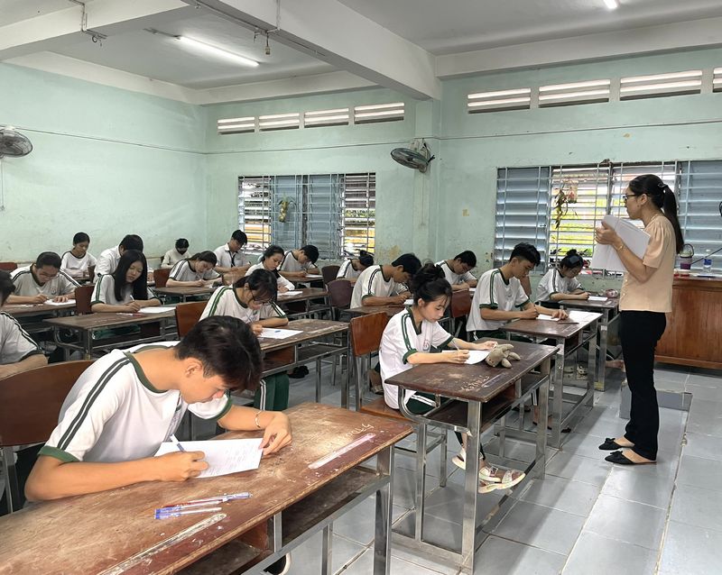 Học sinh được tham gia thi thử với quy chế như thi thật.