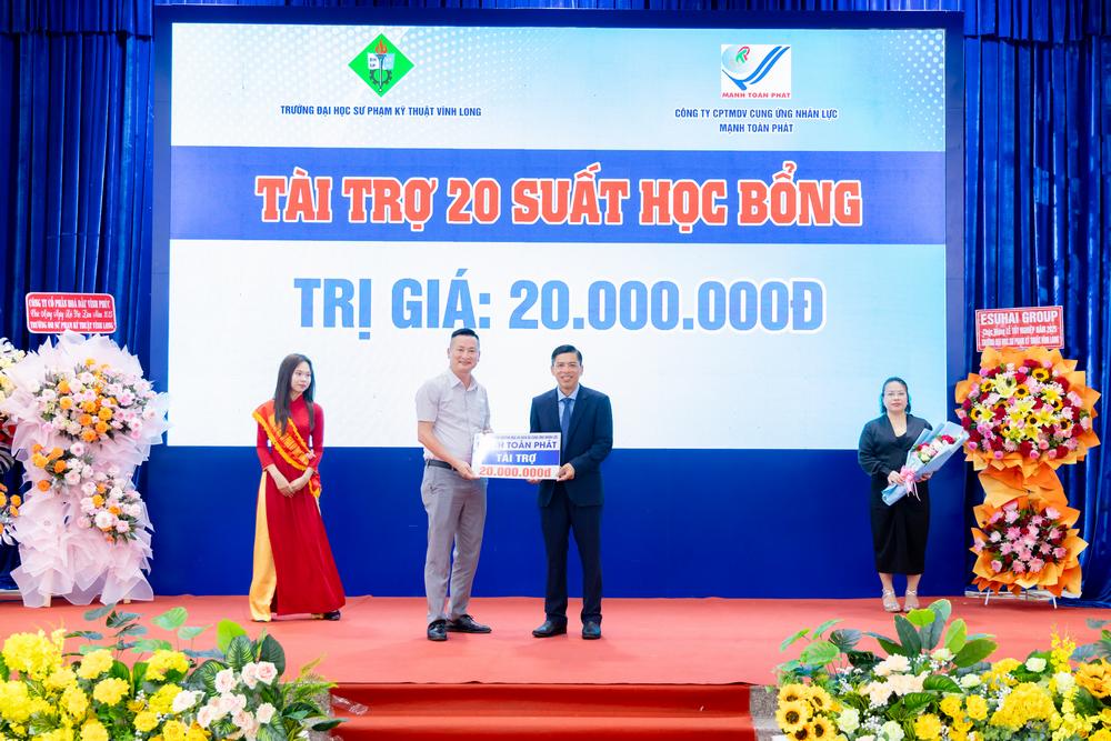 Trường ĐH Sư phạm kỹ thuật Vĩnh Long đã tiếp nhận tài trợ từ các công ty doanh nghiệp.