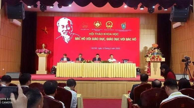 
Toàn cảnh Hội thảo khoa học Bác Hồ với giáo dục, giáo dục với Bác Hồ.