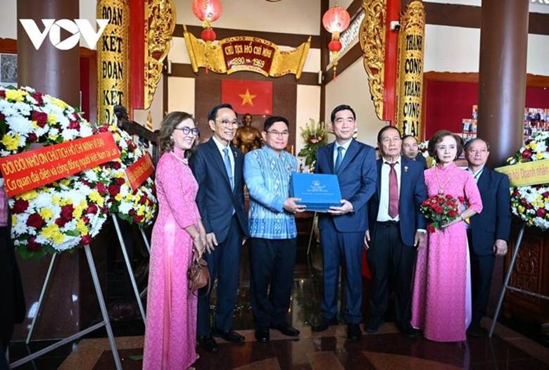 
Đại sứ Phạm Việt Hùng tại sự kiện kỷ niệm 135 ngày sinh Chủ tịch Hồ Chí Minh