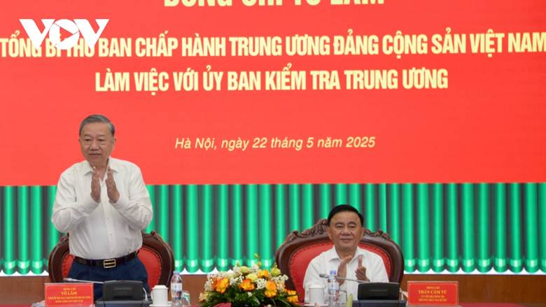 Sáng nay (22/5), tại Hà Nội, Tổng Bí thư Tô Lâm tới dự và chủ trì buổi làm việc với Ủy ban Kiểm tra Trung ương.