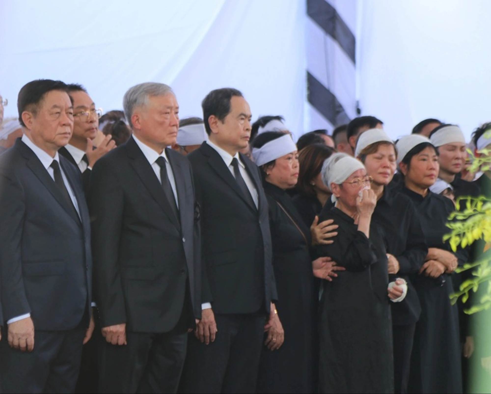 
Lãnh đạo Đảng, Nhà nước tham dự lễ tang nguyên Chủ tịch nước Trần Đức Lương tại Quảng Ngãi