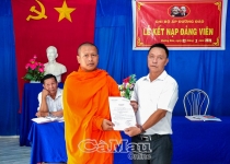 Bảo vệ nền tảng tư tưởng của Ðảng trong đồng bào dân tộc