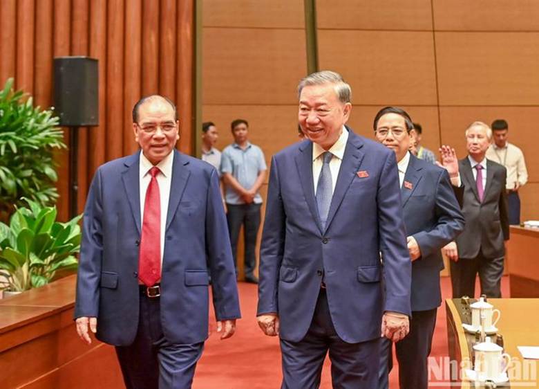 Tổng Bí thư Tô Lâm, nguyên Tổng Bí thư Nông Đức Mạnh, Thủ tướng Phạm Minh Chính dự phiên khai mạc Kỳ họp thứ 9, Quốc hội khóa XV.