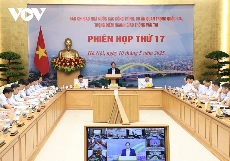 
Toàn cảnh phiên họp