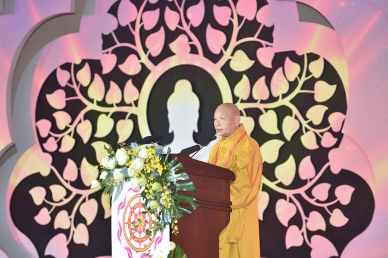 
Trưởng lão Hoà thượng Thích Thiện Nhơn, Phó Pháp chủ Hội đồng chứng minh, Chủ tịch Hội đồng trị sự Trung ương Giáo hội Phật giáo Việt Nam phát biểu tại Vesak 2025 - Ảnh: VGP/Giang Thanh