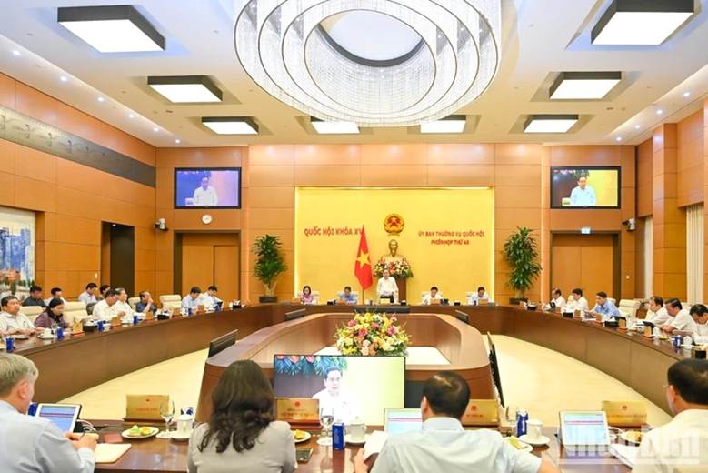 Quang cảnh khai mạc phiên họp thứ 45 Ủy ban Thường vụ Quốc hội.


