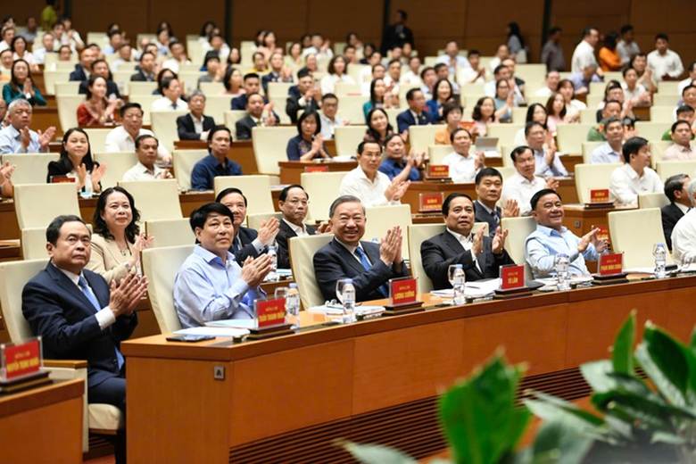 Tổng Bí thư Tô Lâm và các lãnh đạo Đảng, Nhà nước tham dự hội nghị quán triệt sáng 18/5 - Ảnh: GIA HÂN

