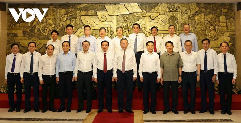 Tổng Bí thư Tô Lâm cùng các đại biểu chụp ảnh chung