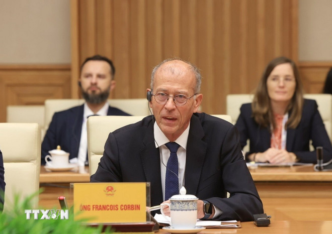 Ông François Corbin, Phó Chủ tịch Nghiệp đoàn Medef International, đại diện đặc biệt của Bộ trưởng châu Âu và Ngoại giao Pháp về quan hệ kinh tế với các nước ASEAN phát biểu. (Ảnh: Tuấn Anh/TTXVN)