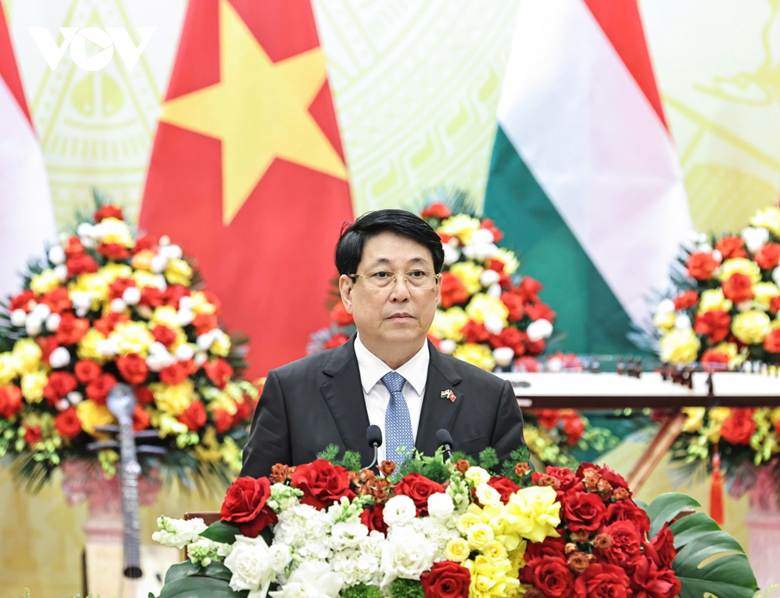
Chủ tịch nước Lương Cường phát biểu tại chiêu đãi.