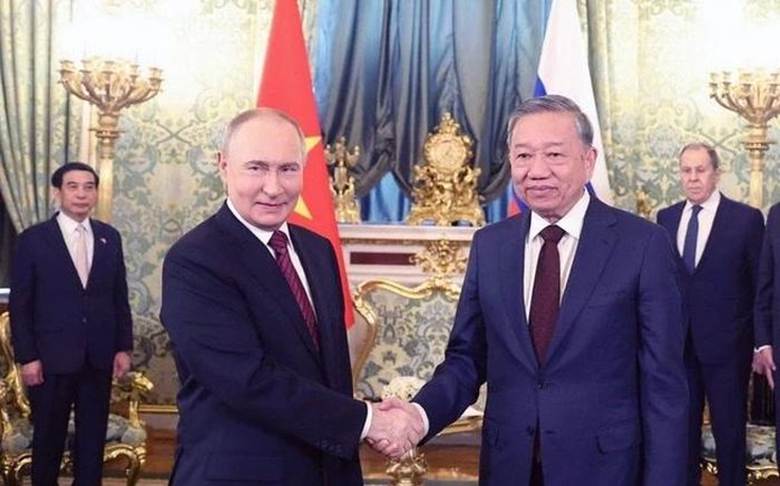 Tổng Bí thư Tô Lâm hội đàm hẹp với Tổng thống Nga Vladimir Putin.