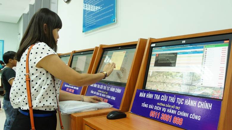 Cần chuẩn hóa và đơn giản hóa các nghĩa vụ pháp lý đối với công dân và doanh nghiệp, trình bày rõ ràng trên cổng dịch vụ công, tích hợp vào các ứng dụng số