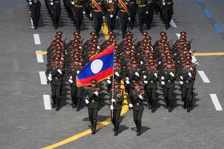 Đoàn Lào.
