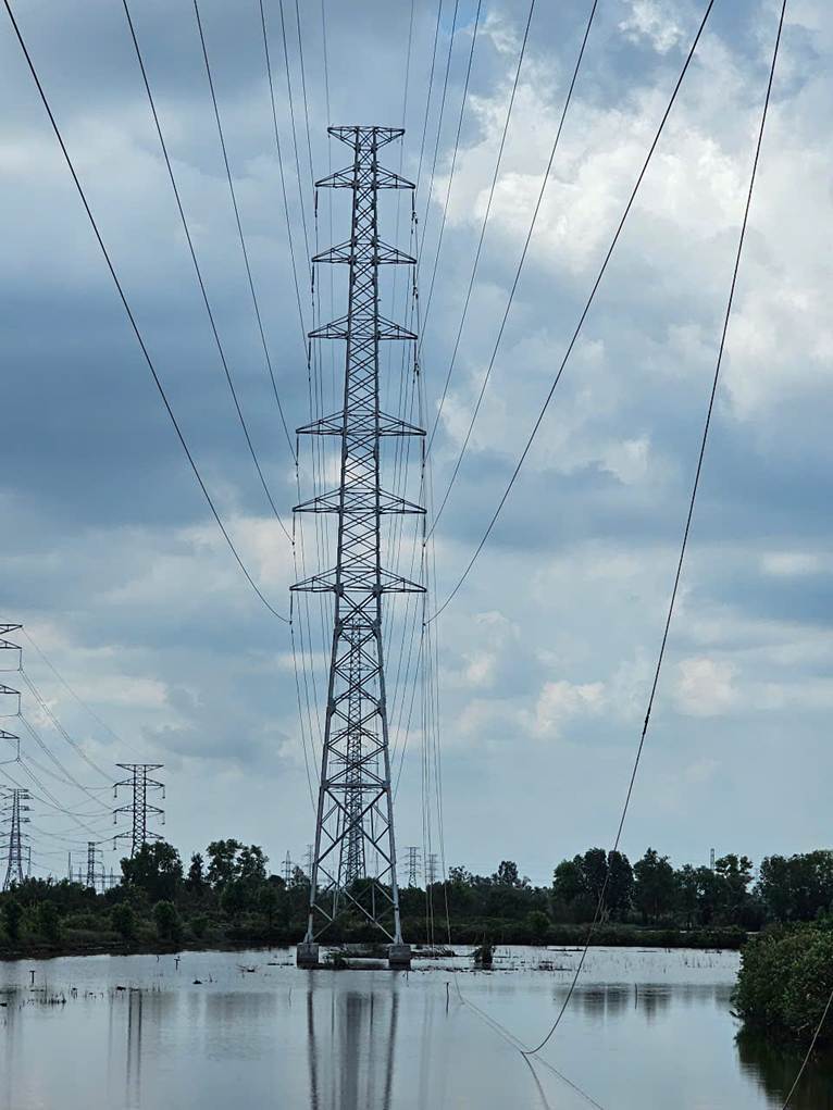 Công trình “Phân pha tuyến đường dây 110kV từ Trạm biến áp 220kV Cà Mau 2 đến Trạm biến áp 110kV An Xuyên hoàn thành ngày 19/4/2025